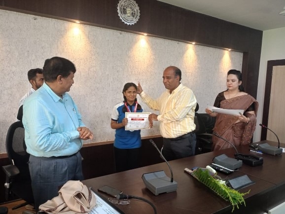PSY Meritorious honor in Balaghat Collectorate
